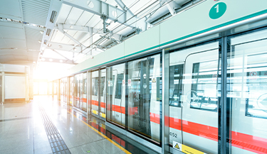 Schutz- und Sicherheitsfolien zum Schutz von Fahrgästen in der U-Bahn 